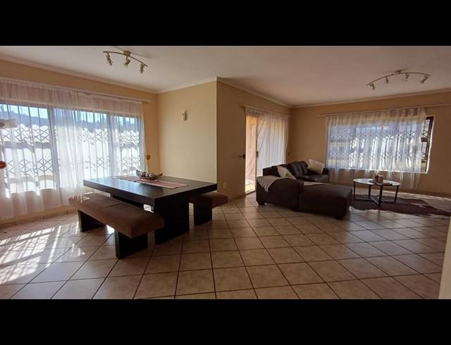 3 BEDROOM HOUSE FOR SALE IN AVIARYHILL